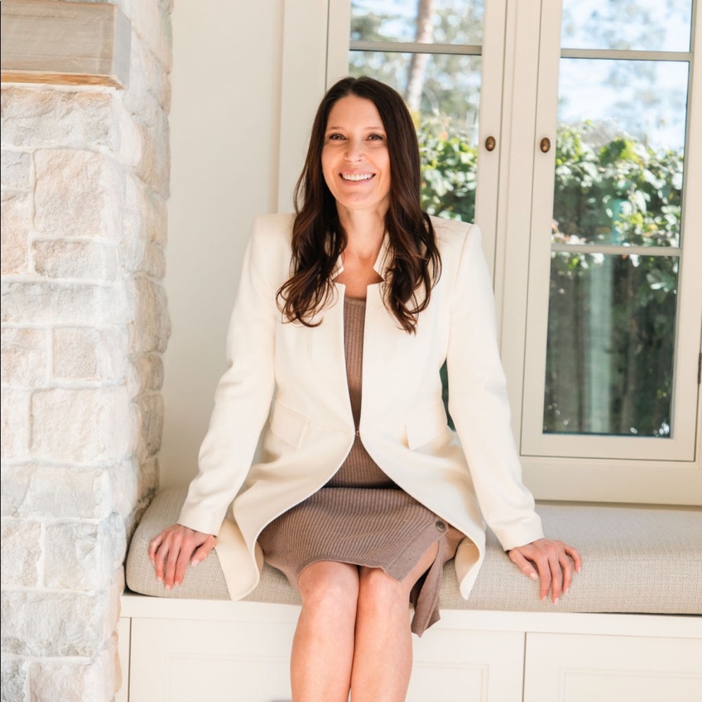 Meet your Posher, Angela